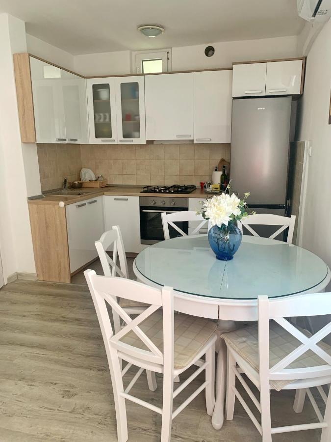 Apartments Villa Antony 2 Дрвеник Екстериор снимка