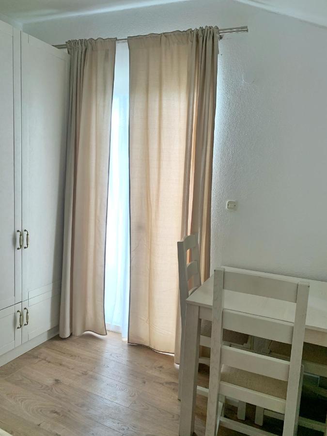 Apartments Villa Antony 2 Дрвеник Екстериор снимка